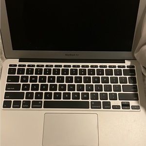 Mac book air 2017 with charger